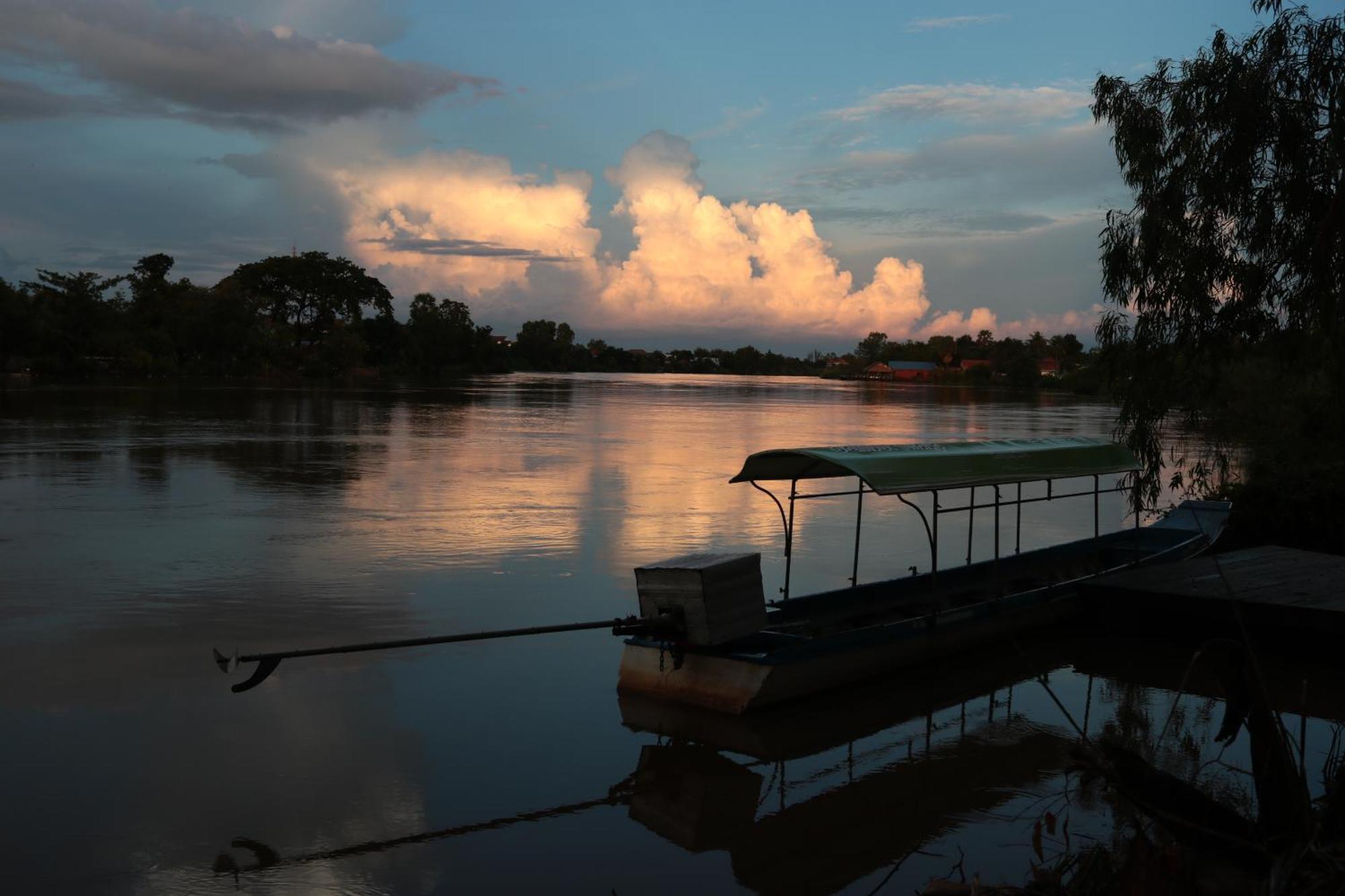 Sambor Village Hotel Kâmpóng Thum Exteriör bild