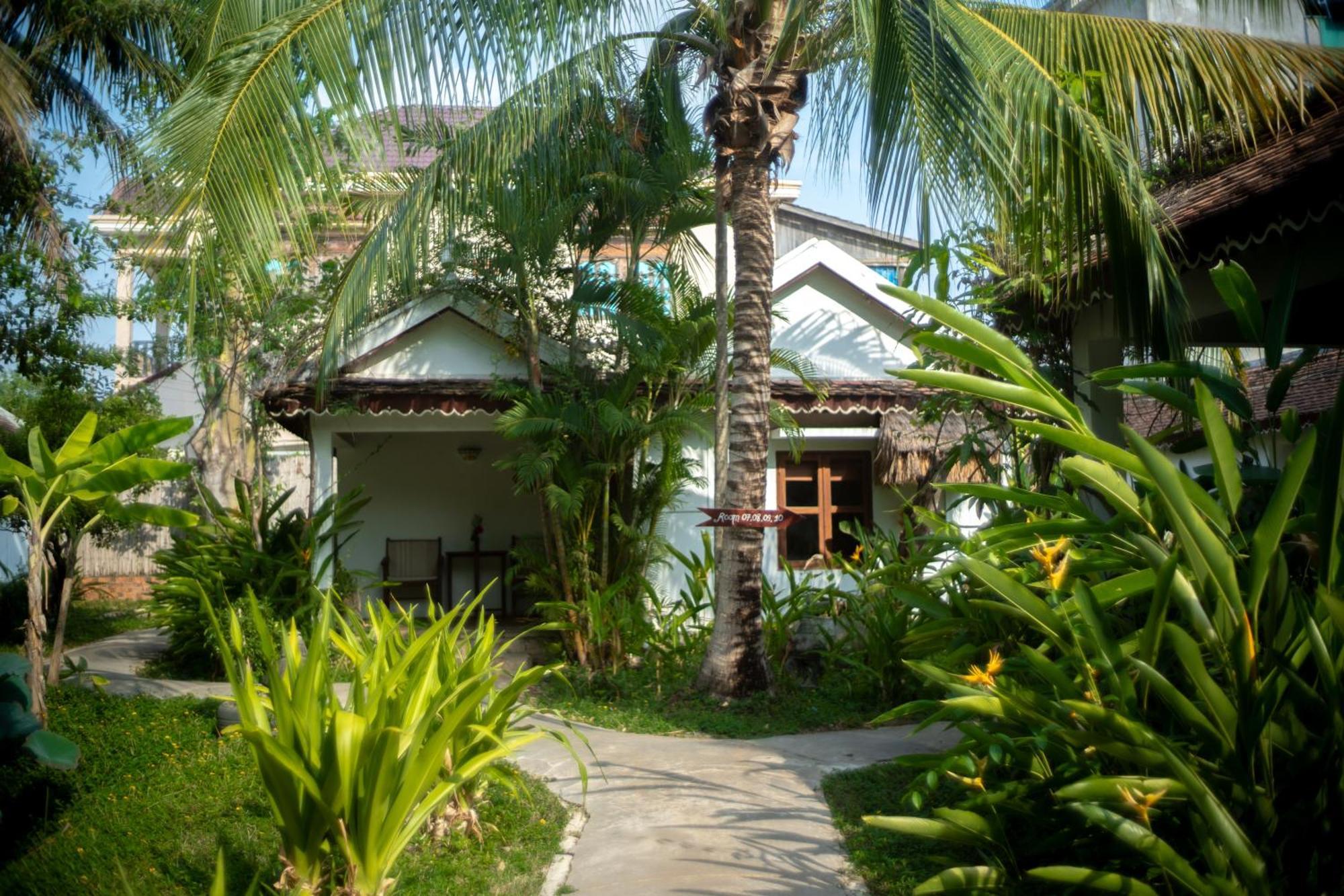 Sambor Village Hotel Kâmpóng Thum Exteriör bild