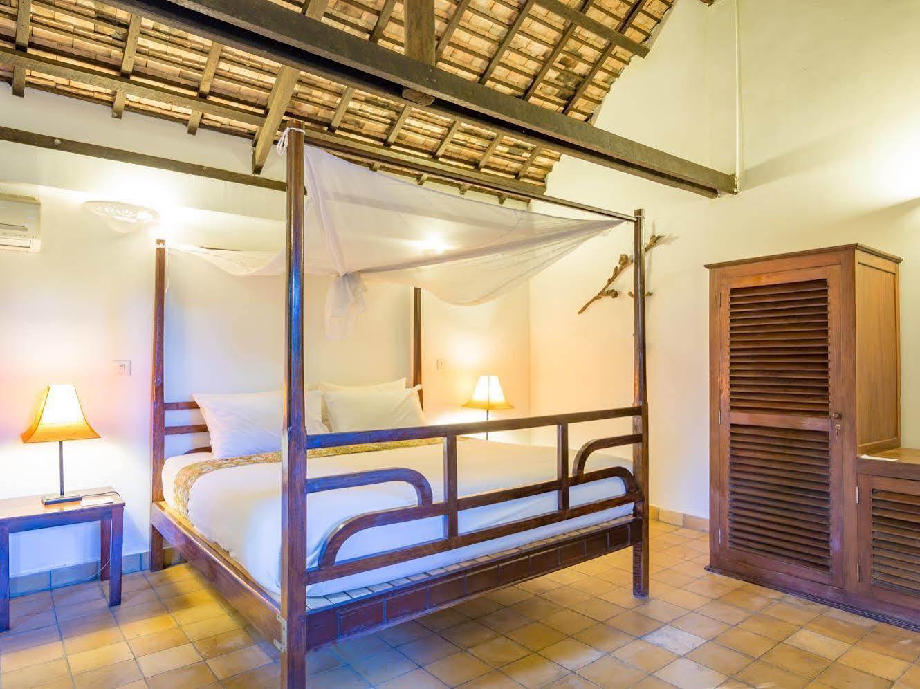Sambor Village Hotel Kâmpóng Thum Exteriör bild
